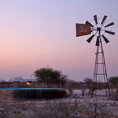 Etosha Trading Post Campsite Okaukuejo Ngoại thất bức ảnh