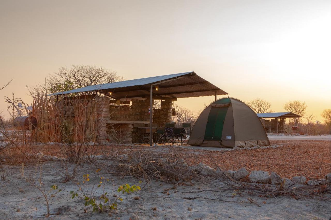 Etosha Trading Post Campsite Okaukuejo Ngoại thất bức ảnh
