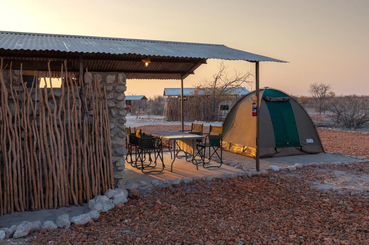 Etosha Trading Post Campsite Okaukuejo Ngoại thất bức ảnh