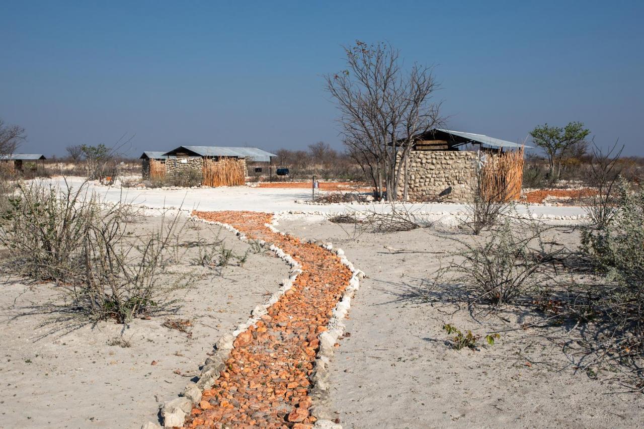 Etosha Trading Post Campsite Okaukuejo Ngoại thất bức ảnh
